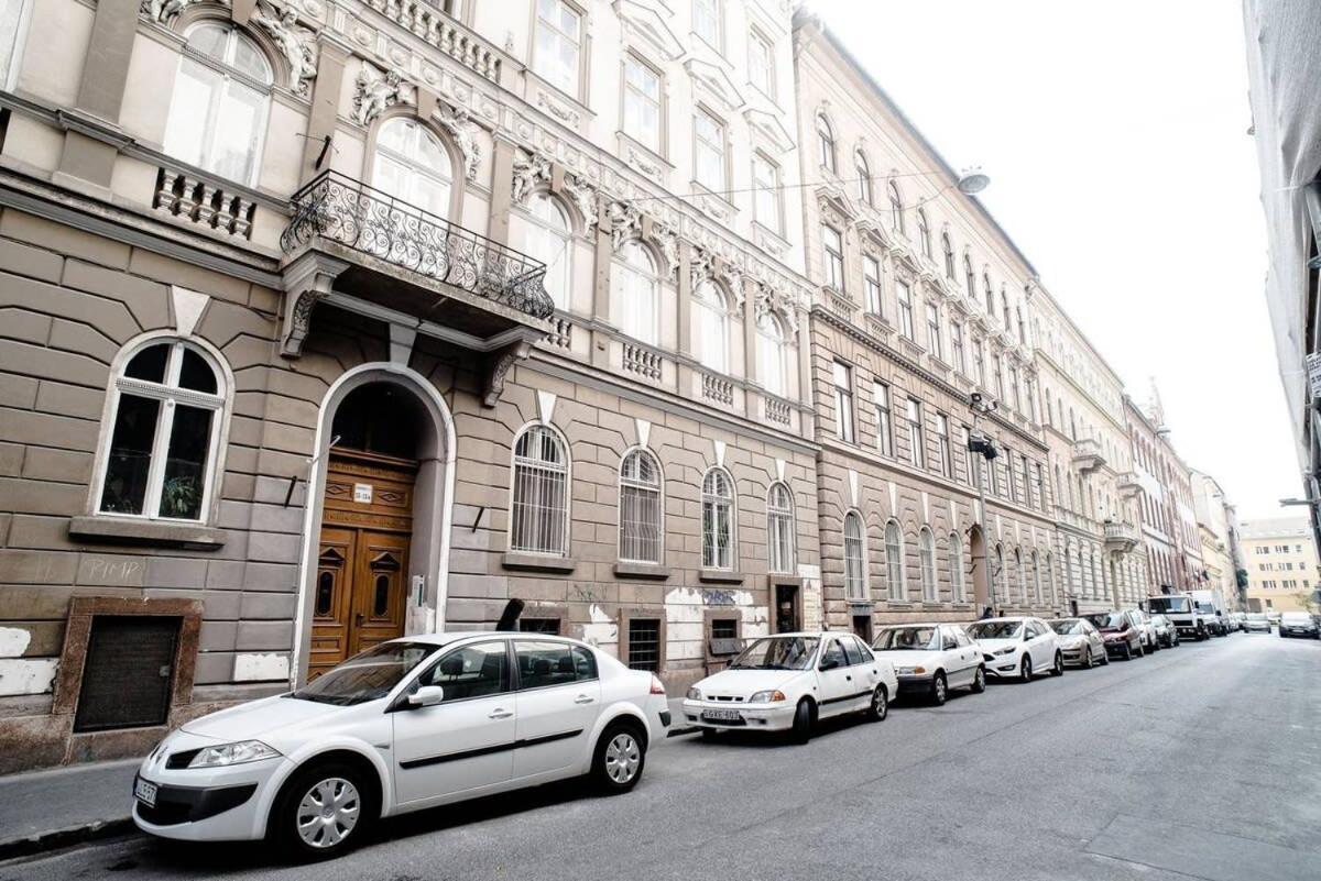 Cute, New And Stylish Apartment In The Center Budapest Exterior photo
